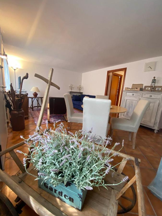 La Casetta Dalla Porta Rossa Nebbiuno Buitenkant foto